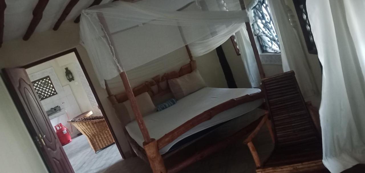 Coconut Village Beach Resort 디아니 해변 외부 사진