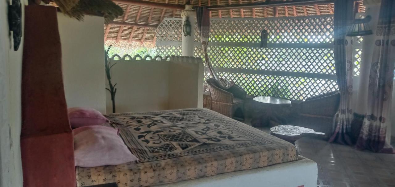 Coconut Village Beach Resort 디아니 해변 외부 사진
