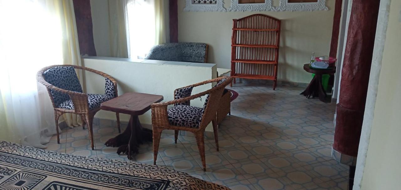 Coconut Village Beach Resort 디아니 해변 외부 사진