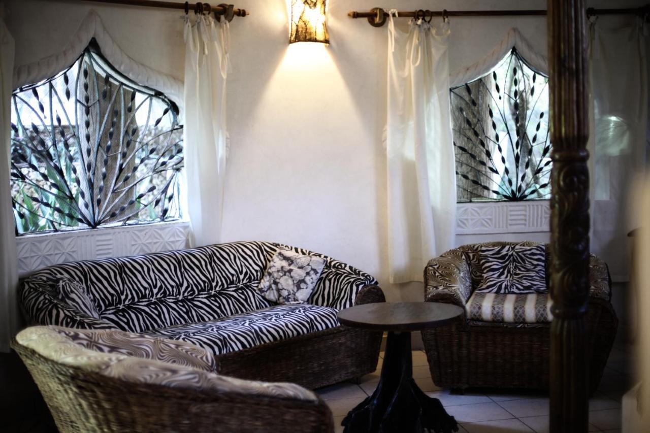 Coconut Village Beach Resort 디아니 해변 외부 사진