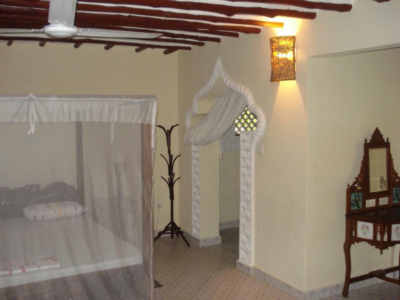 Coconut Village Beach Resort 디아니 해변 객실 사진